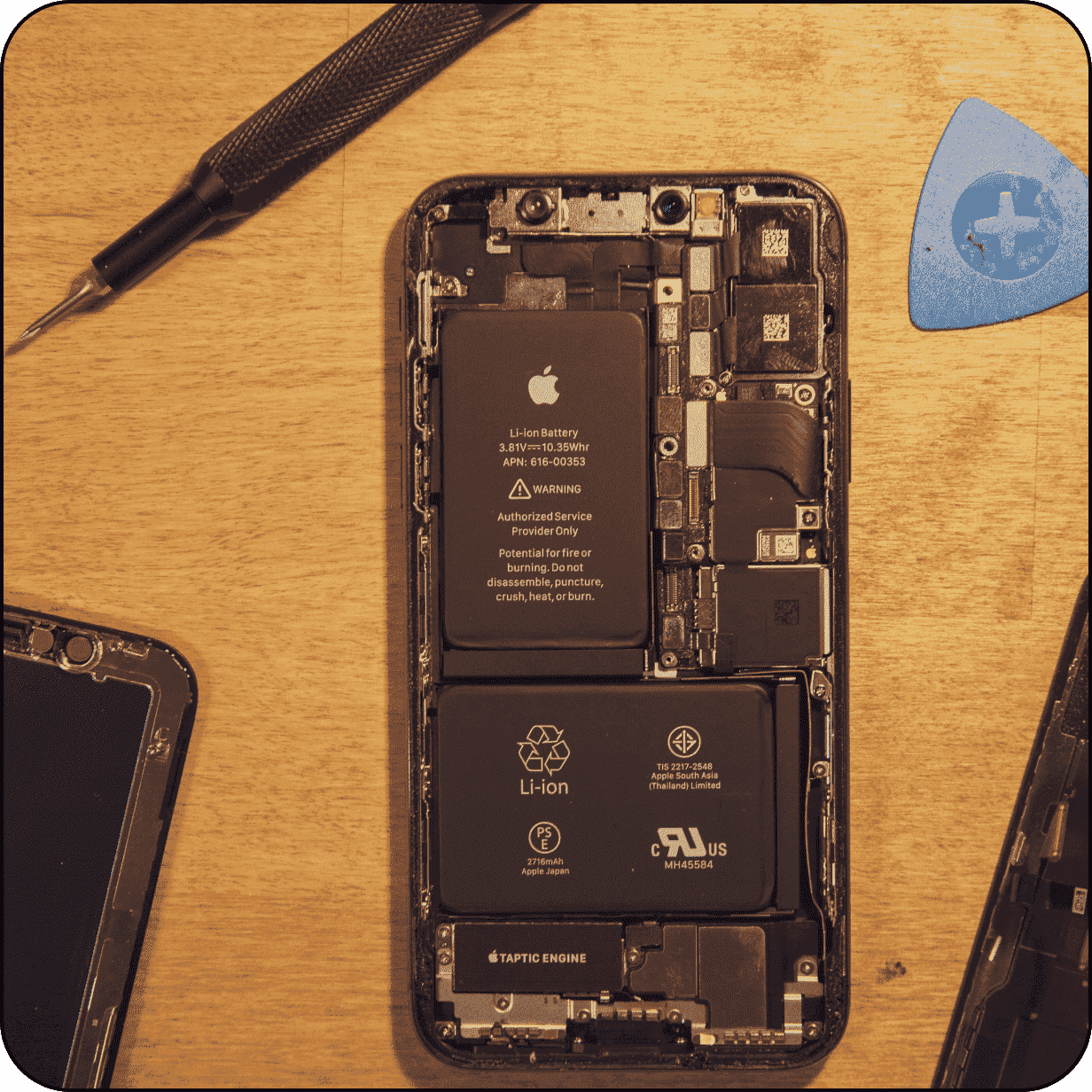 Заміна динаміка iPhone 14 Pro Max