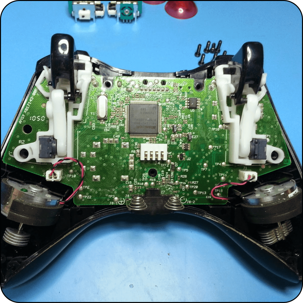 Ремонт джойстика Xbox One X